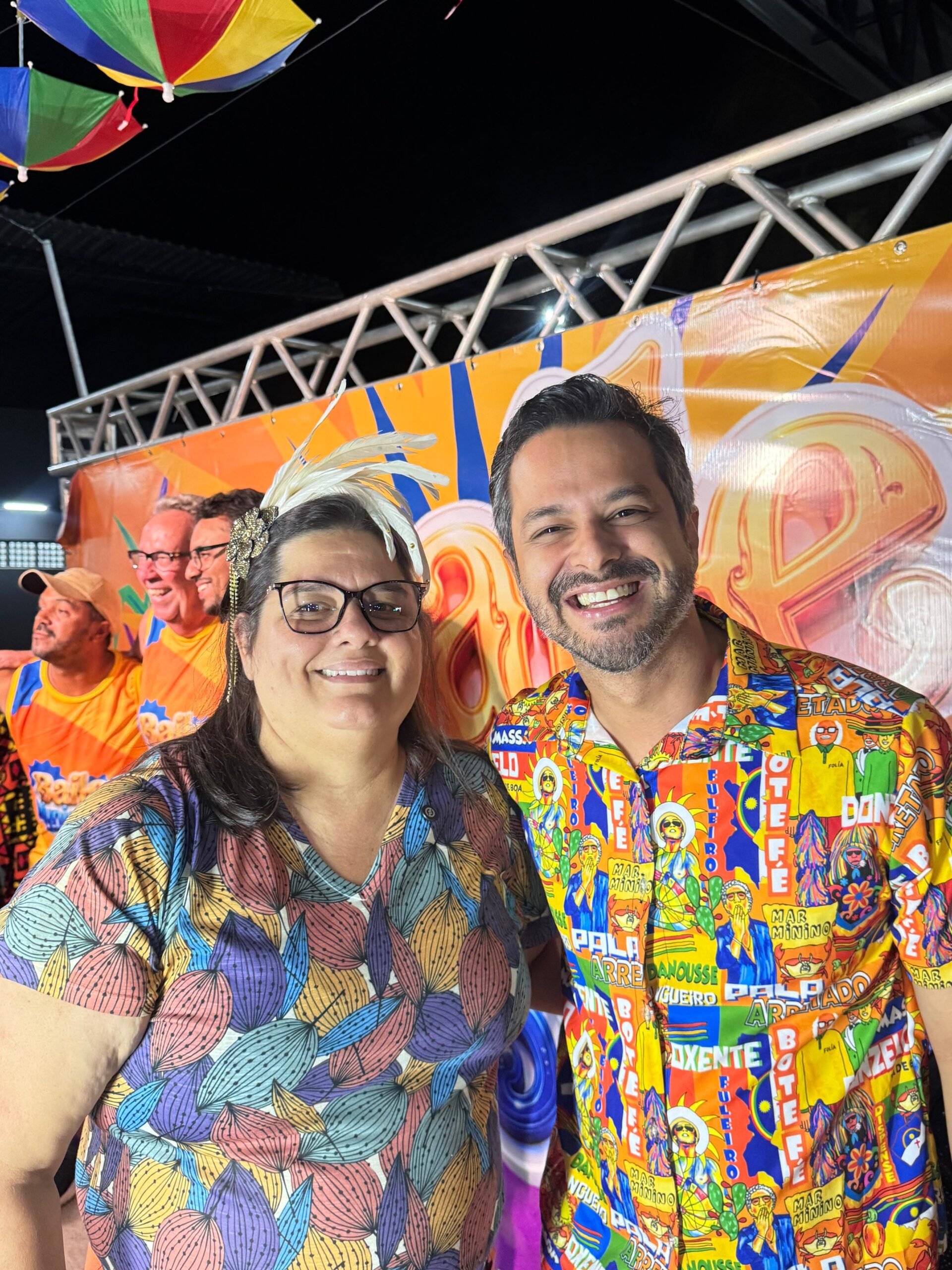 Leia mais sobre o artigo Lêimisson Cravo participa da abertura do Baile Municipal ao lado da prefeita Carol Jordão