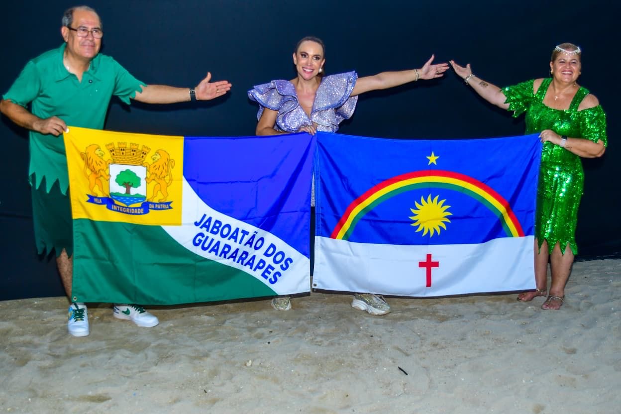 Leia mais sobre o artigo Prefeito Mano Medeiros, a cantora Clara Sobral e a primeira-dama Andréa Medeiros, em Candeias