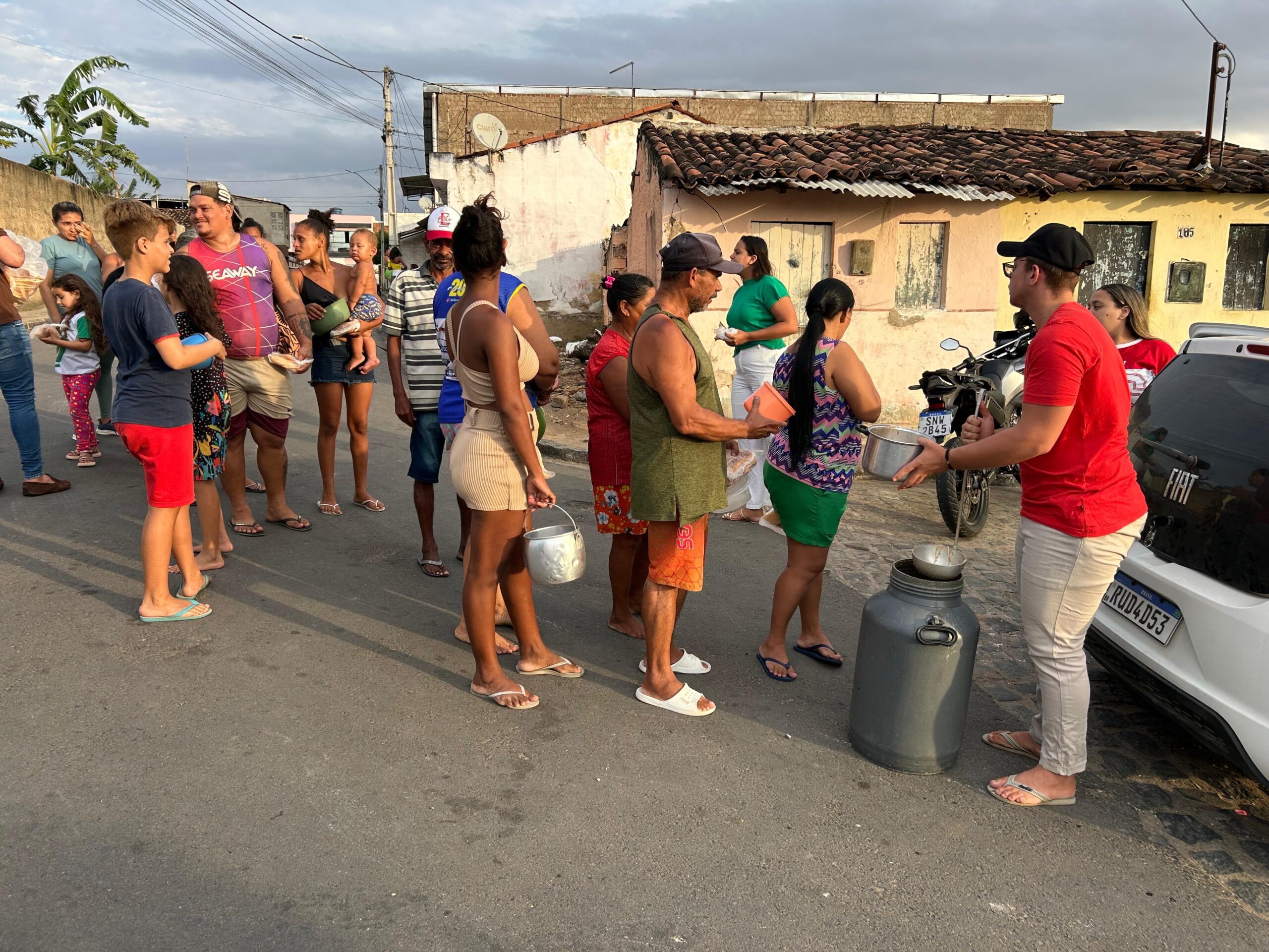 Leia mais sobre o artigo Presidente da Câmara Marcelo Coelho e vereador Joel Pascoal fortalecem ação social em Feira Nova