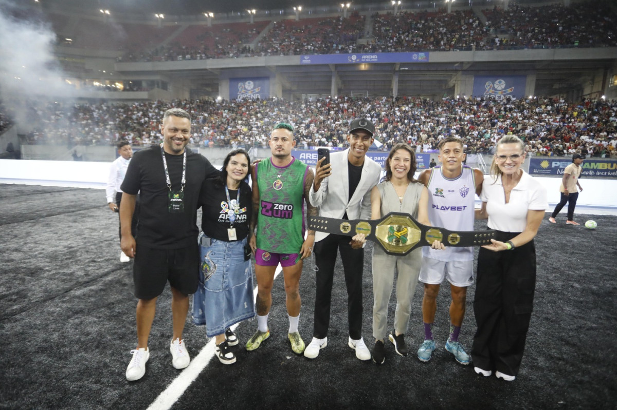 Leia mais sobre o artigo Governadora Raquel Lyra prestigia final do X1 Brazil na Arena de Pernambuco, em palco histórico do esporte