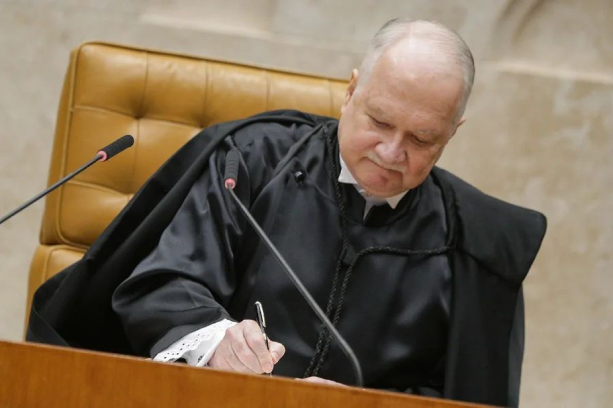 Leia mais sobre o artigo STF: Fachin decidirá se Toffoli continuará na relatoria do caso Master