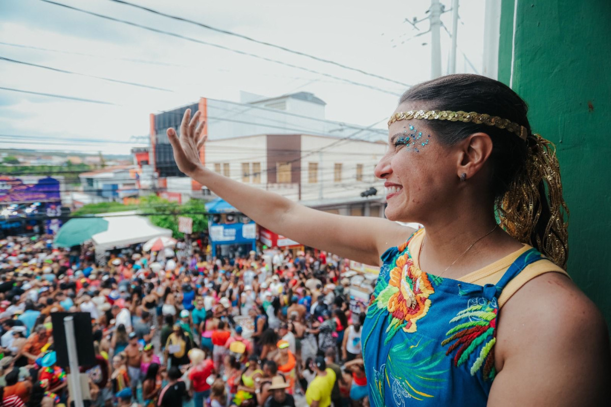 Leia mais sobre o artigo Governadora Raquel Lyra percorre Pernambuco durante o Carnaval 2026