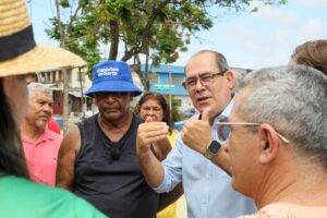 Leia mais sobre o artigo Prefeito Mano Medeiros visita obras de requalificação da Academia das Cidades de Barra de Jangada