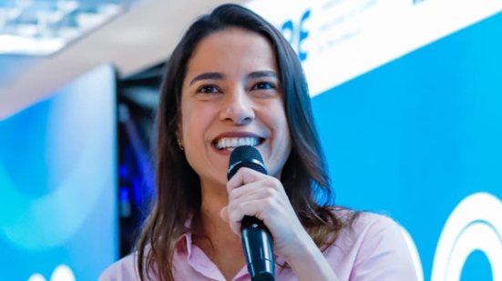 Leia mais sobre o artigo No Agreste Setentrional, governadora Raquel Lyra entrega restauração da PE-121 no município de Frei Miguelinho