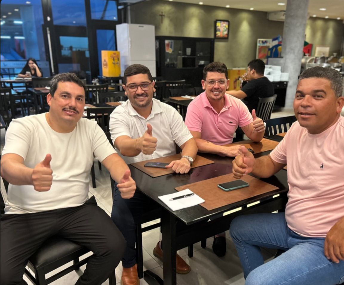 No momento, você está visualizando Marcelo Coelho se reúne com Cleber Chaparral para discutir avanços e benefícios para Feira Nova