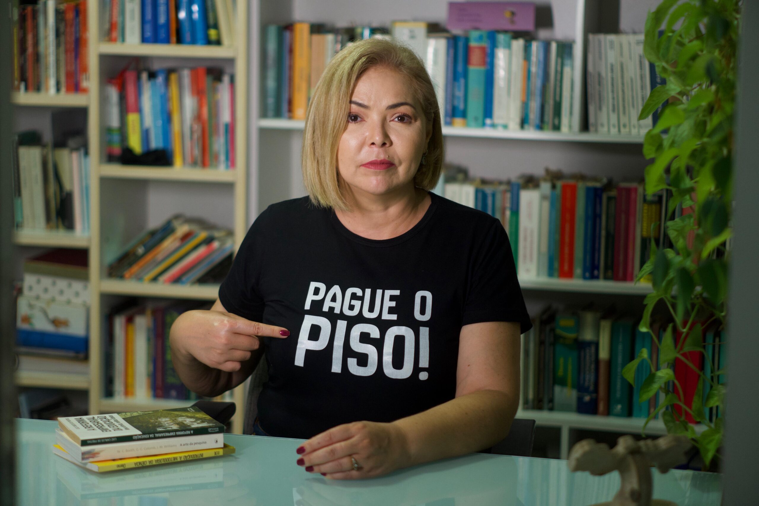 Leia mais sobre o artigo Liana Cirne lança “Pisômetro da Educação” para fiscalizar pagamento do piso dos professores em Pernambuco