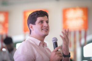 Leia mais sobre o artigo João Campos anuncia aula inaugural do CNH Social Recife e dobra número de vagas do programa