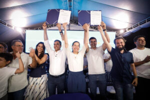 Leia mais sobre o artigo Em Tabira, no Sertão do Pajeú, governadora Raquel Lyra entrega pacote de ações com PE-304 restaurada, Centro da Mulher e investimentos urbanos