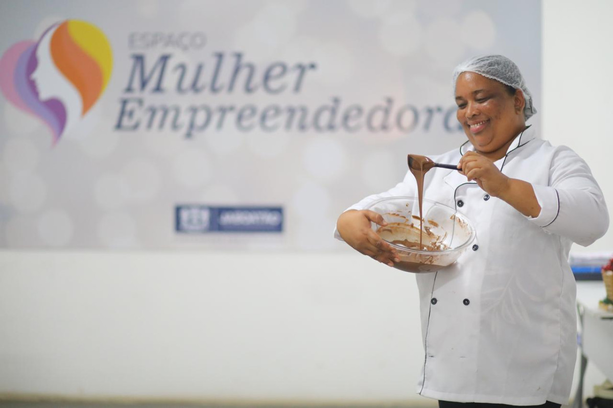 Leia mais sobre o artigo Mulheres jaboatonenses participam de capacitações profissionais gratuitas.