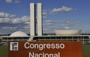 Leia mais sobre o artigo Saídas já mudaram 32 cadeiras no Congresso