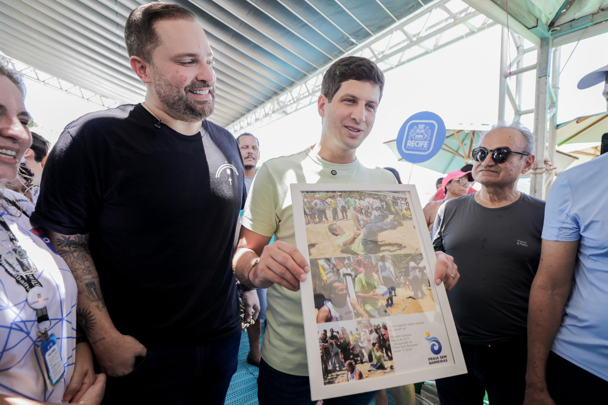 No momento, você está visualizando Projeto Praia Sem Barreiras celebra 13 anos e presta homenagem a Mosana Cavalcanti