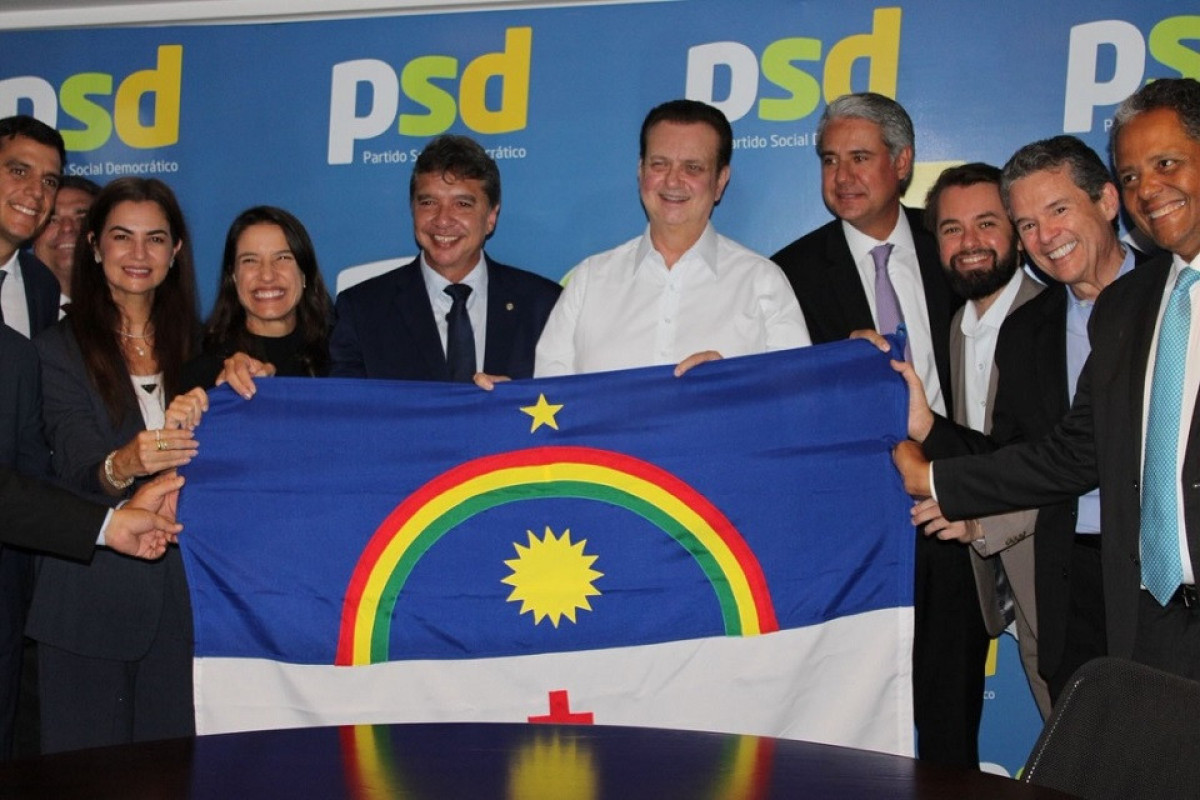 No momento, você está visualizando “Um novo capítulo na minha trajetória”: deputado Guilherme Uchôa troca PSB de João pelo PSD de Raquel