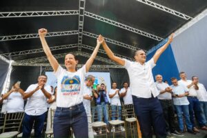 Leia mais sobre o artigo Em Bom Jardim, governadora Raquel Lyra anuncia investimento de R$ 8 milhões para a pavimentação de vias e prestigia entrega da reforma de hospital