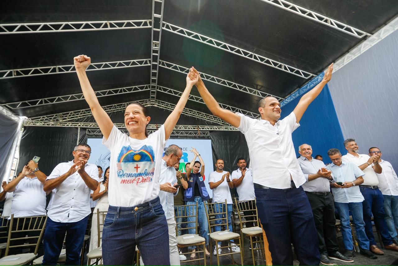 No momento, você está visualizando Em Bom Jardim, governadora Raquel Lyra anuncia investimento de R$ 8 milhões para a pavimentação de vias e prestigia entrega da reforma de hospital