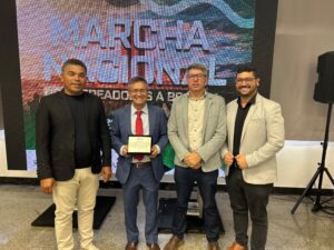 Leia mais sobre o artigo Prefeito Joel Gonzaga, presidente da Câmara Marcelo Coelho e o vereador Joel Pascoal cumprem agenda em Brasília em busca de melhorias para Feira Nova