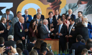 Leia mais sobre o artigo Governo vai liberar R$ 1,3 bi para kits de TV 3.0 a famílias de baixa renda