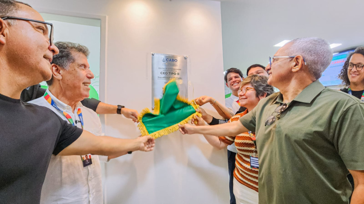 No momento, você está visualizando Prefeito Lula Cabral entrega Centro de Especialidades Odontológicas ampliado e mais moderno