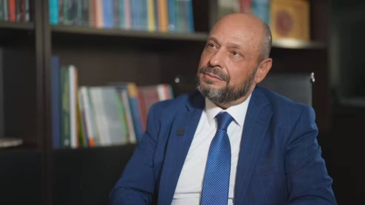 Leia mais sobre o artigo Ex-presidente do INSS responsabiliza ministério por fila de benefícios