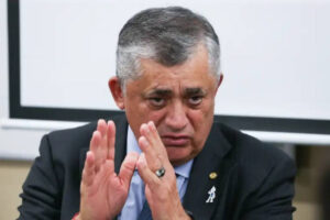 Leia mais sobre o artigo José Guimarães reforça perfil de centro no governo Lula