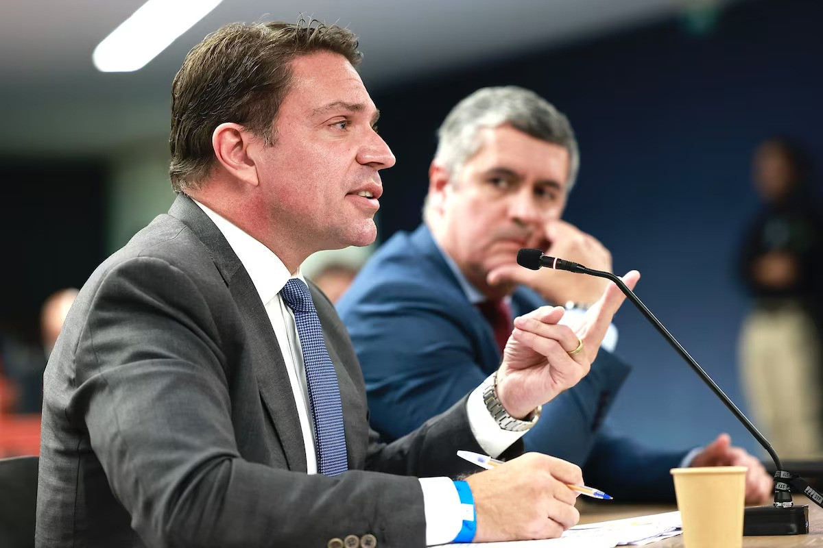 No momento, você está visualizando Missão sobre Ramagem enfrenta resistência para avançar no Senado