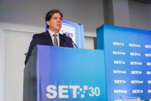 Leia mais sobre o artigo Em Las Vegas, ministro destaca o protagonismo do Brasil na construção do futuro da TV aberta