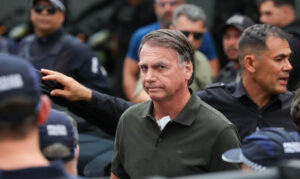 Leia mais sobre o artigo Defesa de Bolsonaro pede a Moraes autorização para cirurgia no ombro
