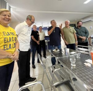 Leia mais sobre o artigo Mano Medeiros e Andréa Medeiros participam de almoço com panificadores em Jaboatão