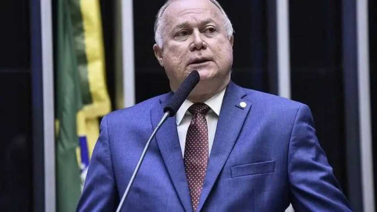 Leia mais sobre o artigo Paulo Azi demonstra resistência para relatoria de proposta sobre escala 6×1