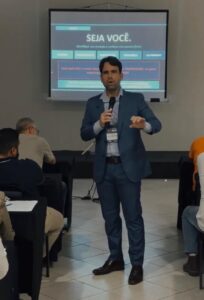 Leia mais sobre o artigo Vereador Eduardo Moura palestra para pré-candidatos do Novo durante Jornada 2026 no Maranhão