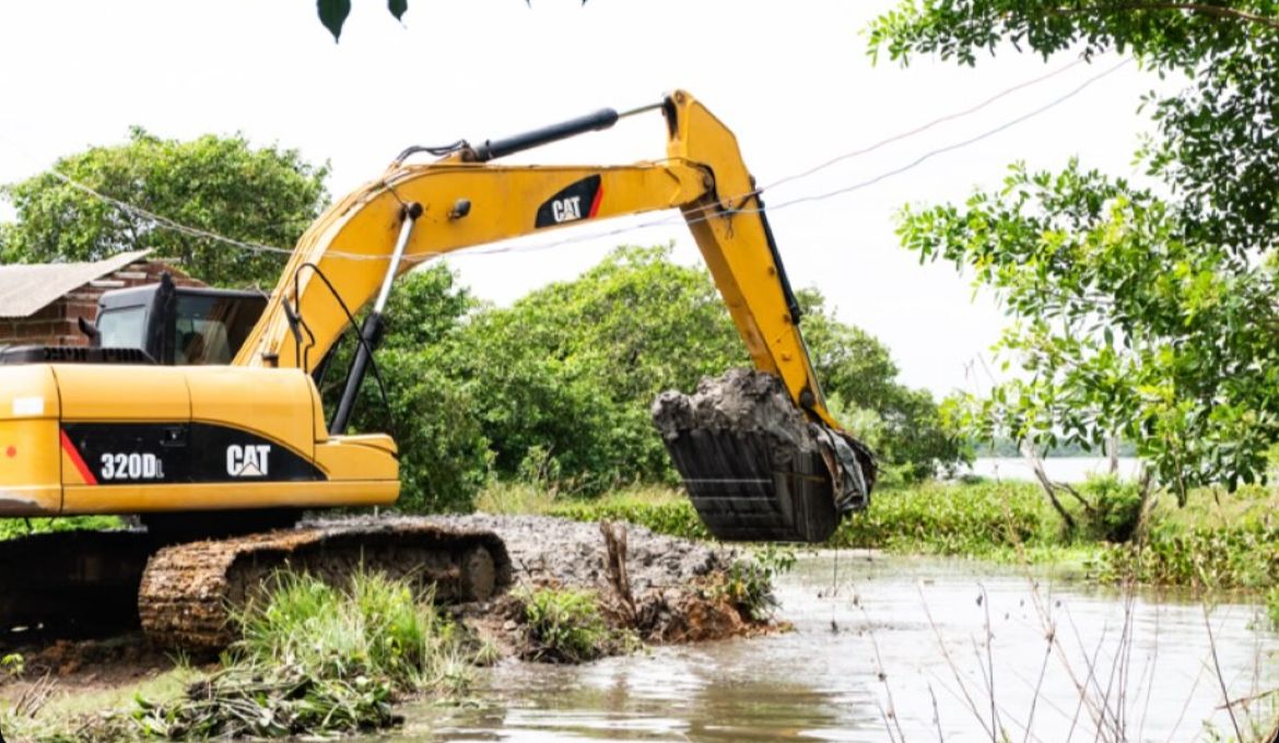 Leia mais sobre o artigo Limpeza de canais avança em comunidades de Jaboatão dos Guararapes após solicitação de Getúlio Belém