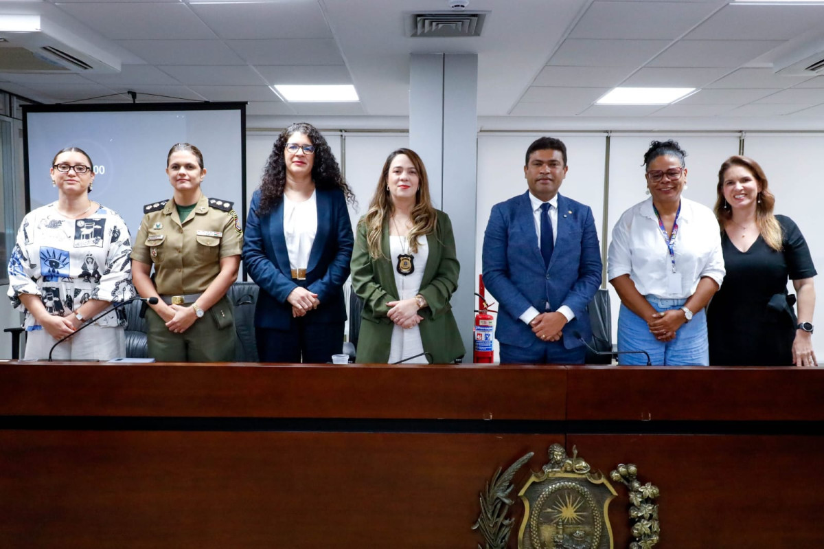 Leia mais sobre o artigo Audiência na Alepe acende alerta sobre feminicídios e reforça união entre poder público, sociedade e igrejas
