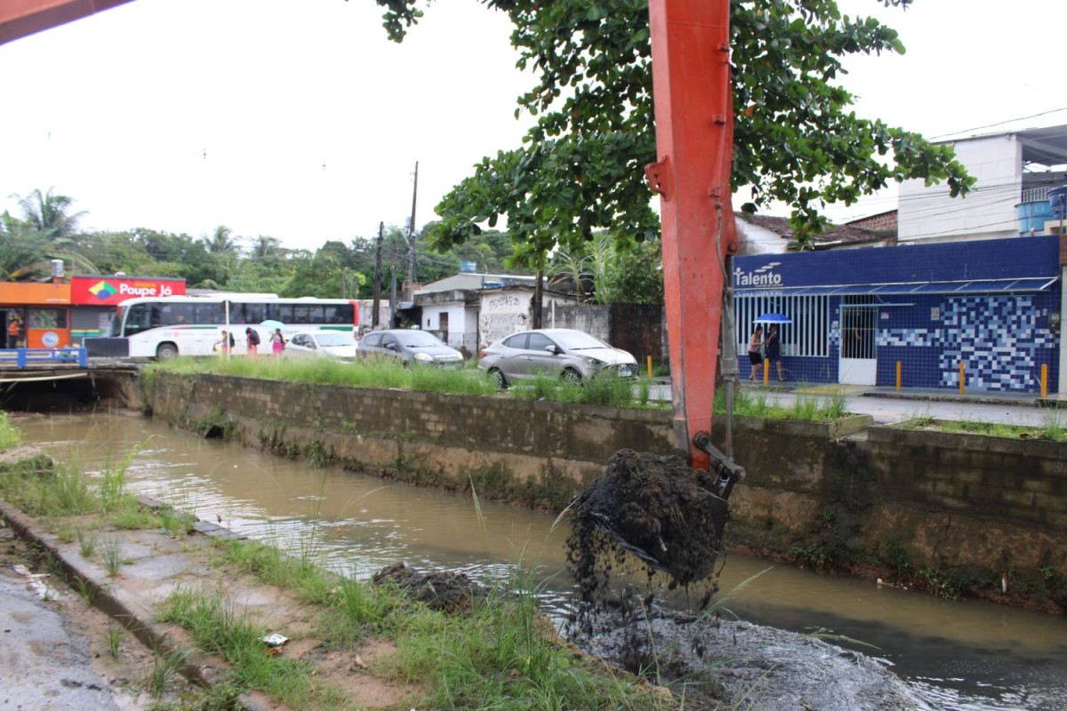 Leia mais sobre o artigo Prefeitura do Jaboatão amplia operação e atua de forma contínua nas áreas atingidas pelas chuvas