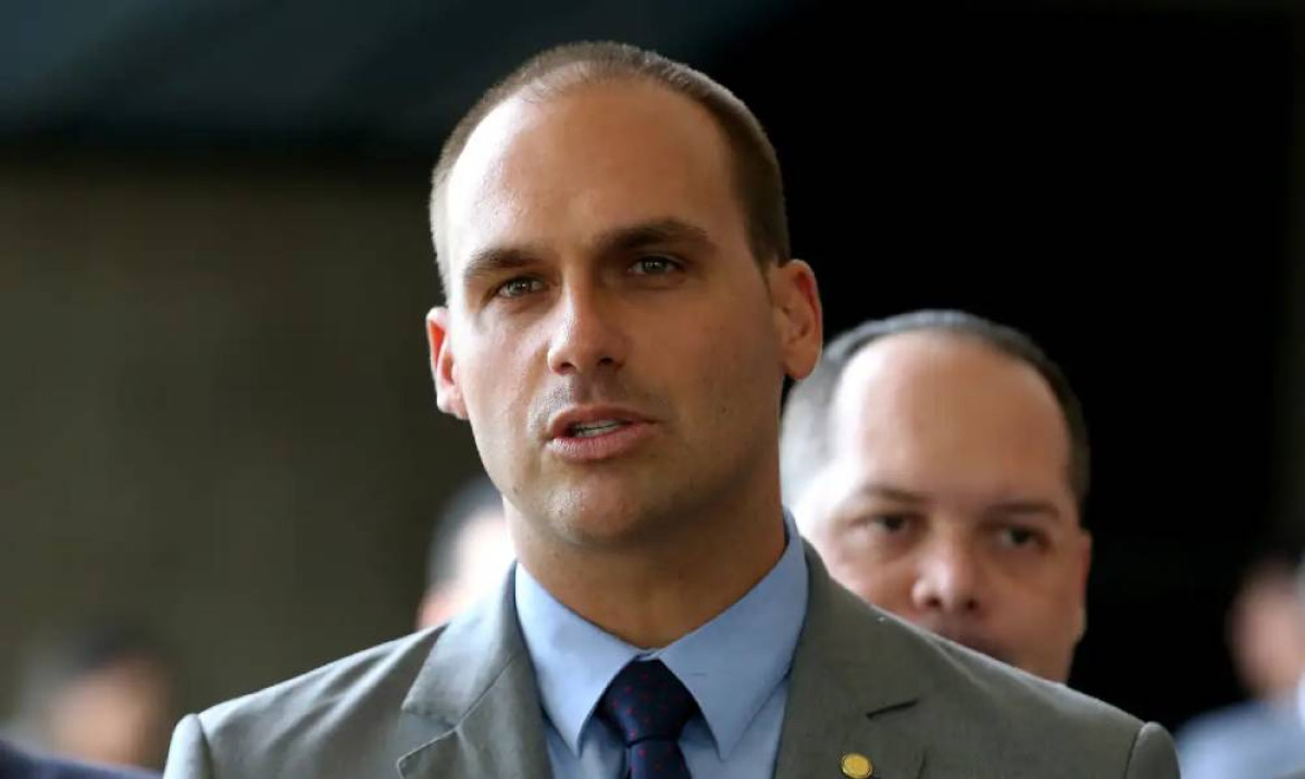 Leia mais sobre o artigo Condenação no STF pode tirar Eduardo Bolsonaro da disputa ao Senado