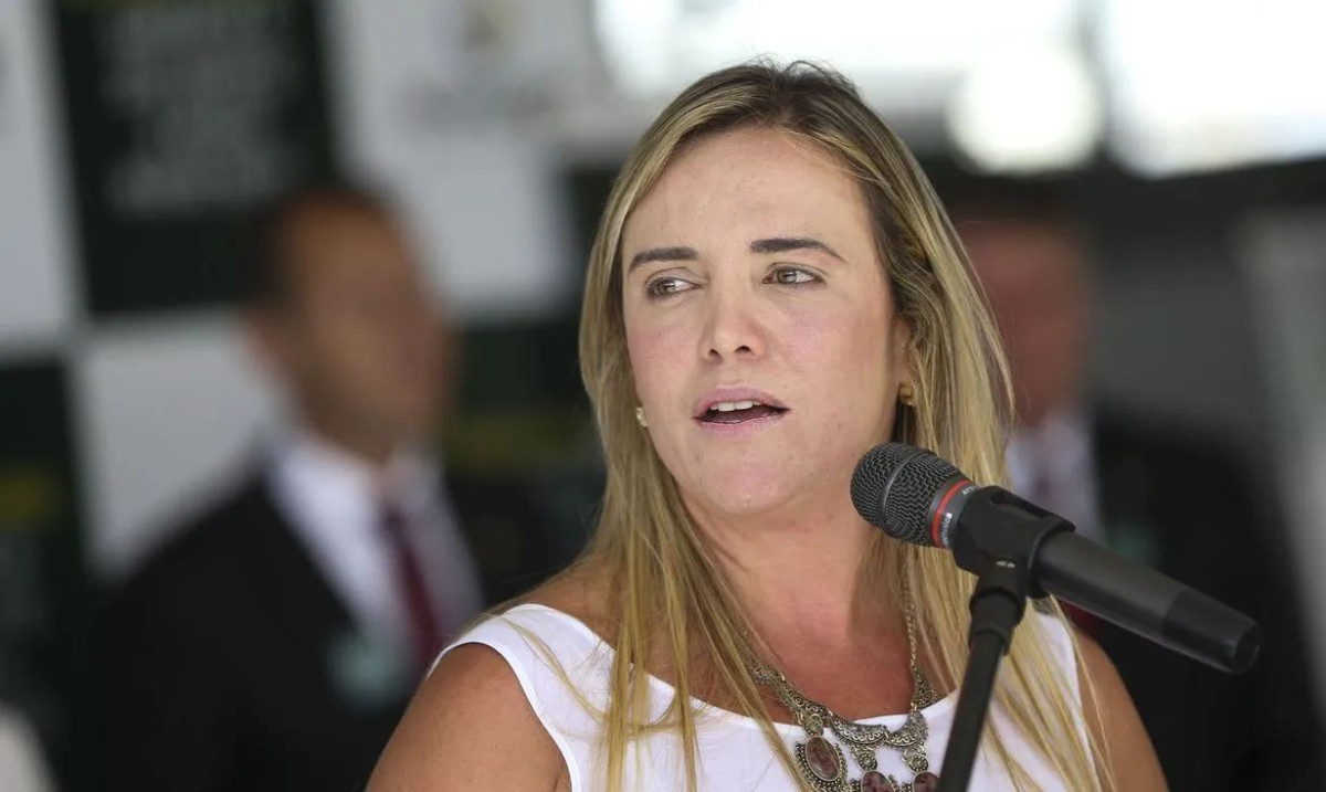No momento, você está visualizando Celina exonera secretária de Desenvolvimento Social em meio a tensão com Ibaneis