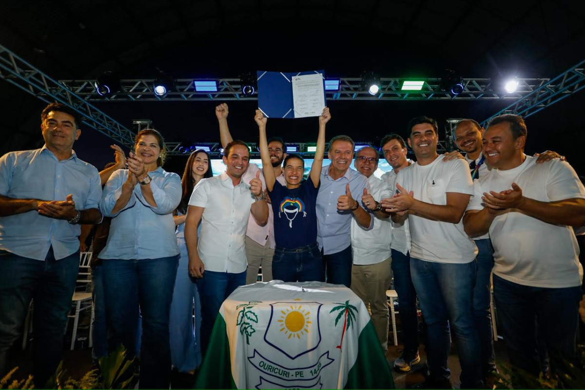 No momento, você está visualizando Governadora Raquel Lyra entrega mamógrafo na UPAE de Ouricuri, inaugura Centro de Referência da Mulher e autoriza construção de creche em Trindade