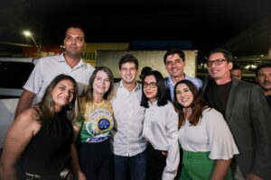 Leia mais sobre o artigo João Campos prestigia 44 anos de Abreu e Lima com presença junto ao povo e mobilização de apoiadores