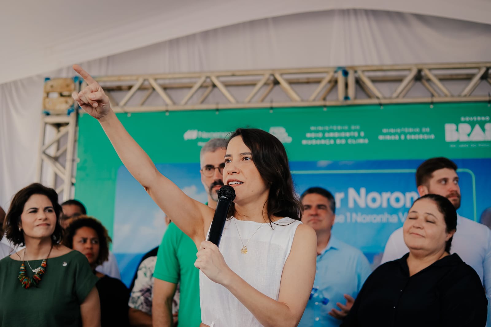 Leia mais sobre o artigo Com entrega da primeira etapa do Noronha Verde, governadora Raquel Lyra reforça compromisso ambiental com o arquipélago