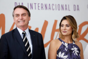 Leia mais sobre o artigo Michelle Bolsonaro diz que pedirá prorrogação da prisão domiciliar de Jair Bolsonaro