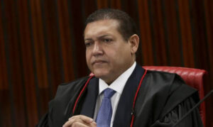Leia mais sobre o artigo STF pode estabelecer regras para pesquisas eleitorais após decisão sobre AtlasIntel