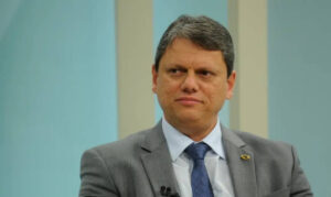 Leia mais sobre o artigo Tarcísio diz que privatizações ampliam serviços e critica resistência ideológica