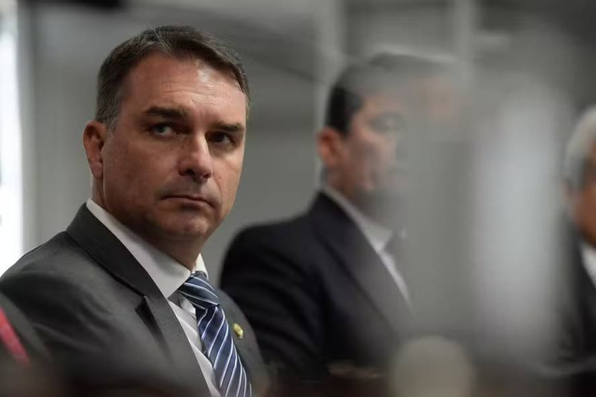 Leia mais sobre o artigo Flávio critica governo Lula e fala em “dívida e fome”