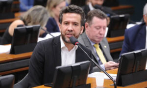 Leia mais sobre o artigo Justiça nega pedido de Janones para remover publicação sobre exclusão da OAB