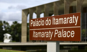 Leia mais sobre o artigo Brasil celebra acordo entre EUA e Irã e pede fim das hostilidades