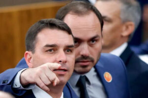 Leia mais sobre o artigo Carlos Bolsonaro diz ter ‘renascido’ em SC ao lançar pré-candidatura
