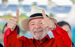 Leia mais sobre o artigo Lula parabeniza novo presidente da Colômbia e cita parceria entre países