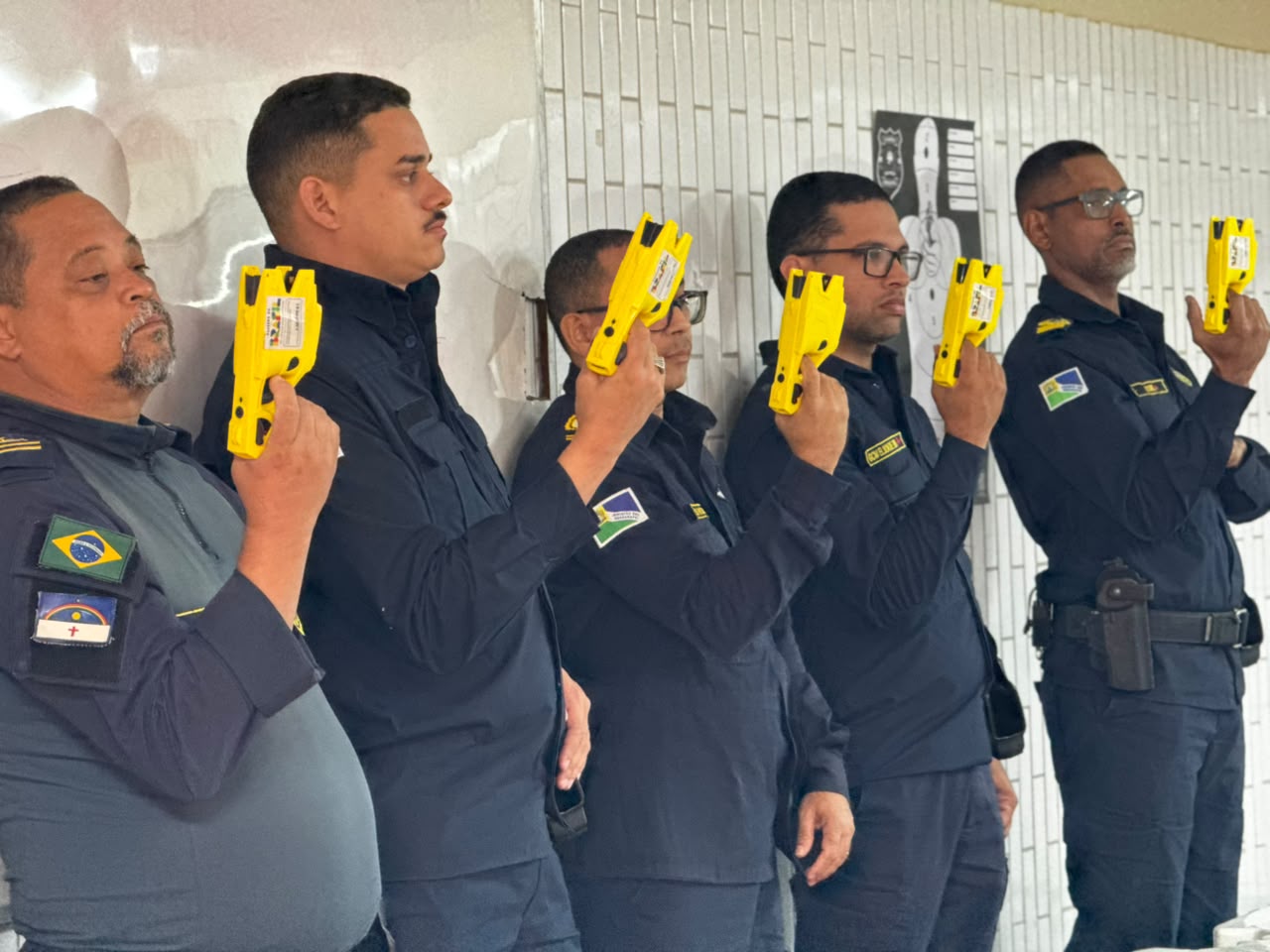 Leia mais sobre o artigo Prefeitura do Jaboatão fortalece Guarda Civil com capacitação para uso de arma de incapacitação neuromuscular