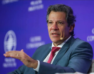 Leia mais sobre o artigo Haddad diz que Tarcísio priorizou projeto presidencial em vez de São Paulo