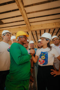 Leia mais sobre o artigo Em maratona de visitas no Sertão, Raquel Lyra destaca avanço das obras da Maternidade de Ouricuri e mostra que teve capacidade para tirar promessas do papel
