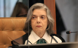 Leia mais sobre o artigo Democracia brasileira deve ser fortalecida sem interferências externas, diz Cármen Lúcia