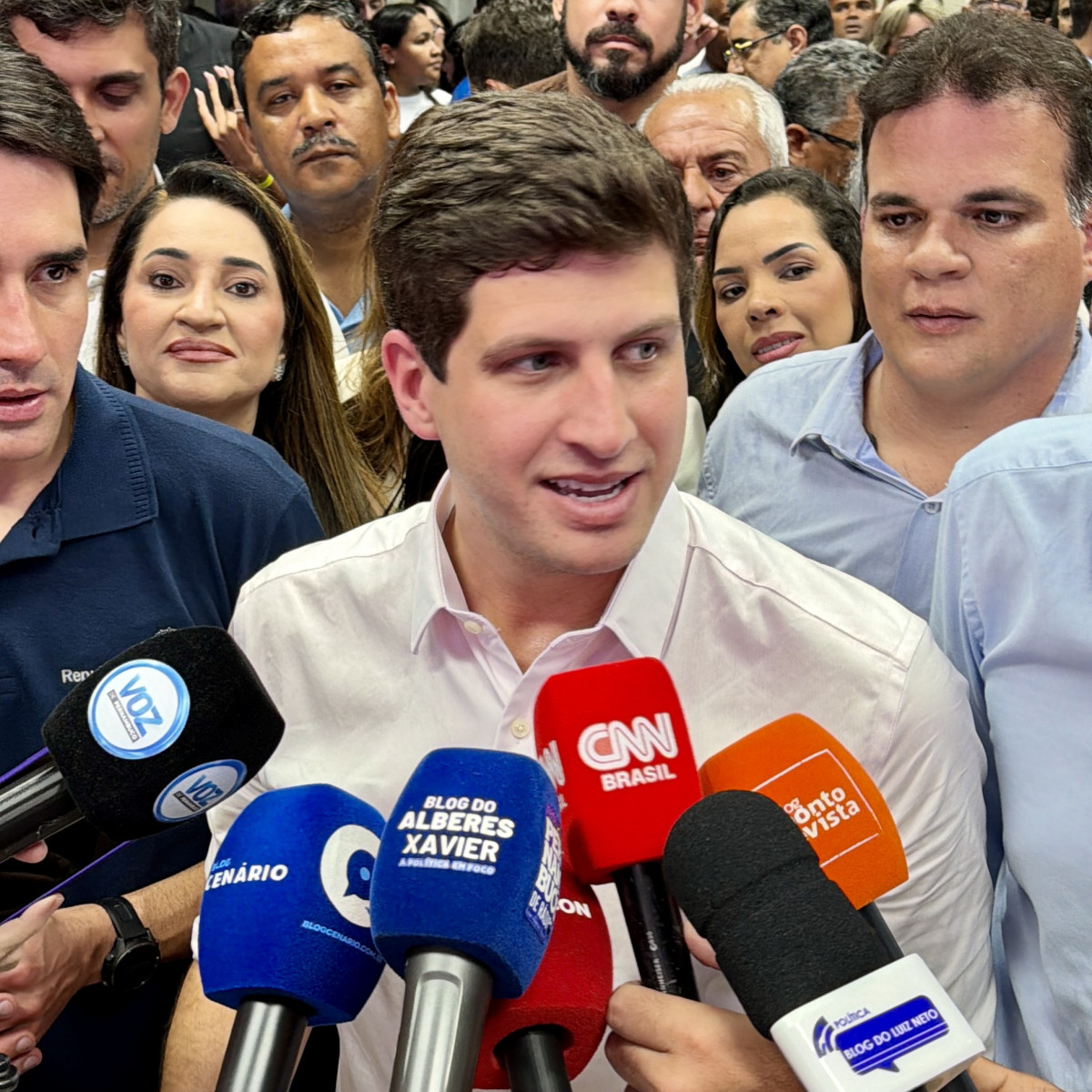 No momento, você está visualizando João Campos afirma que, se for eleito, não irá “perseguir” seus opositores